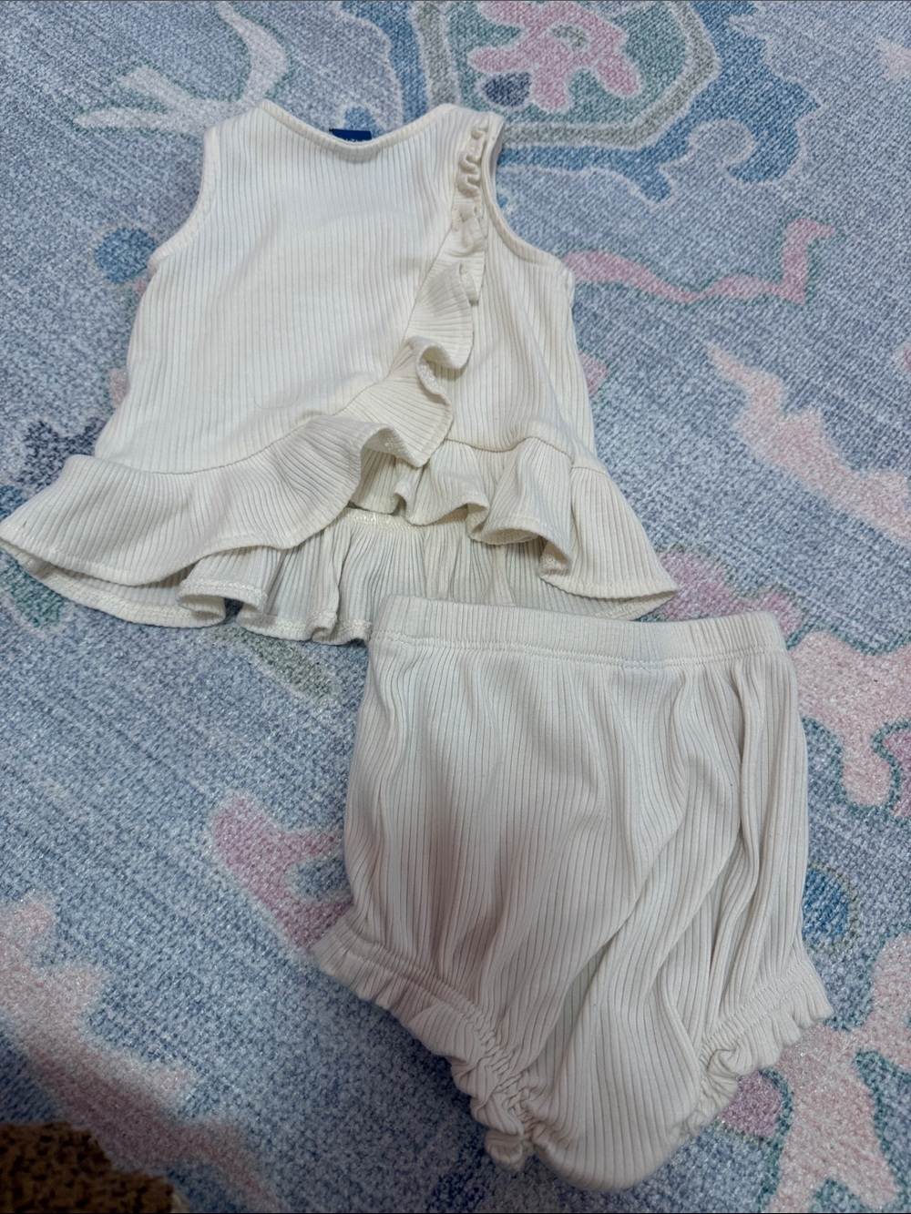 Old Navy Ruffle Matching Set - Picture 1 of 2